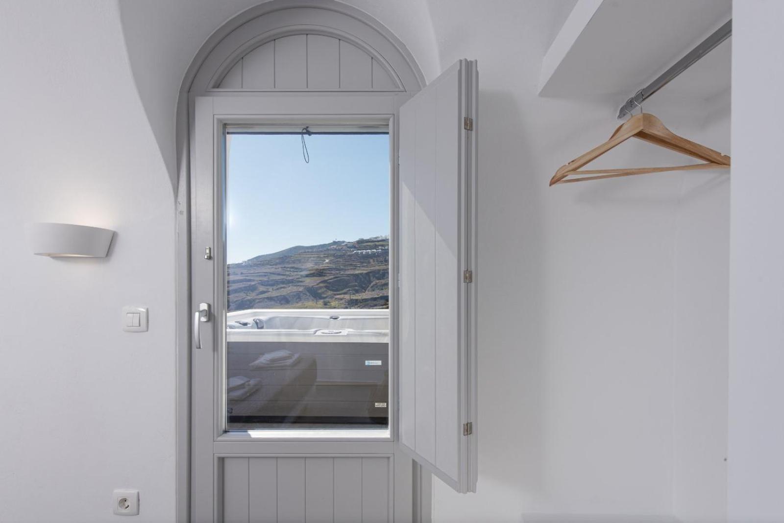 Golden View Suites Vóthon 외부 사진